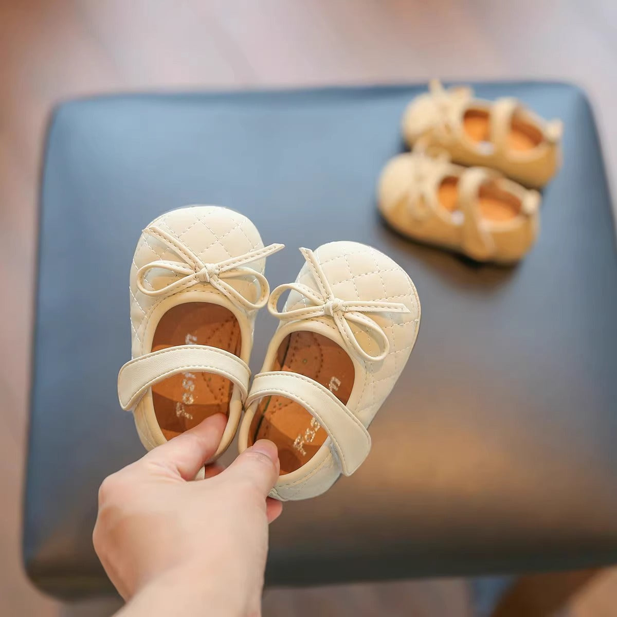 Korean Style Girls Soft Leather Shoes – Non-Slip & Stylish 🩰