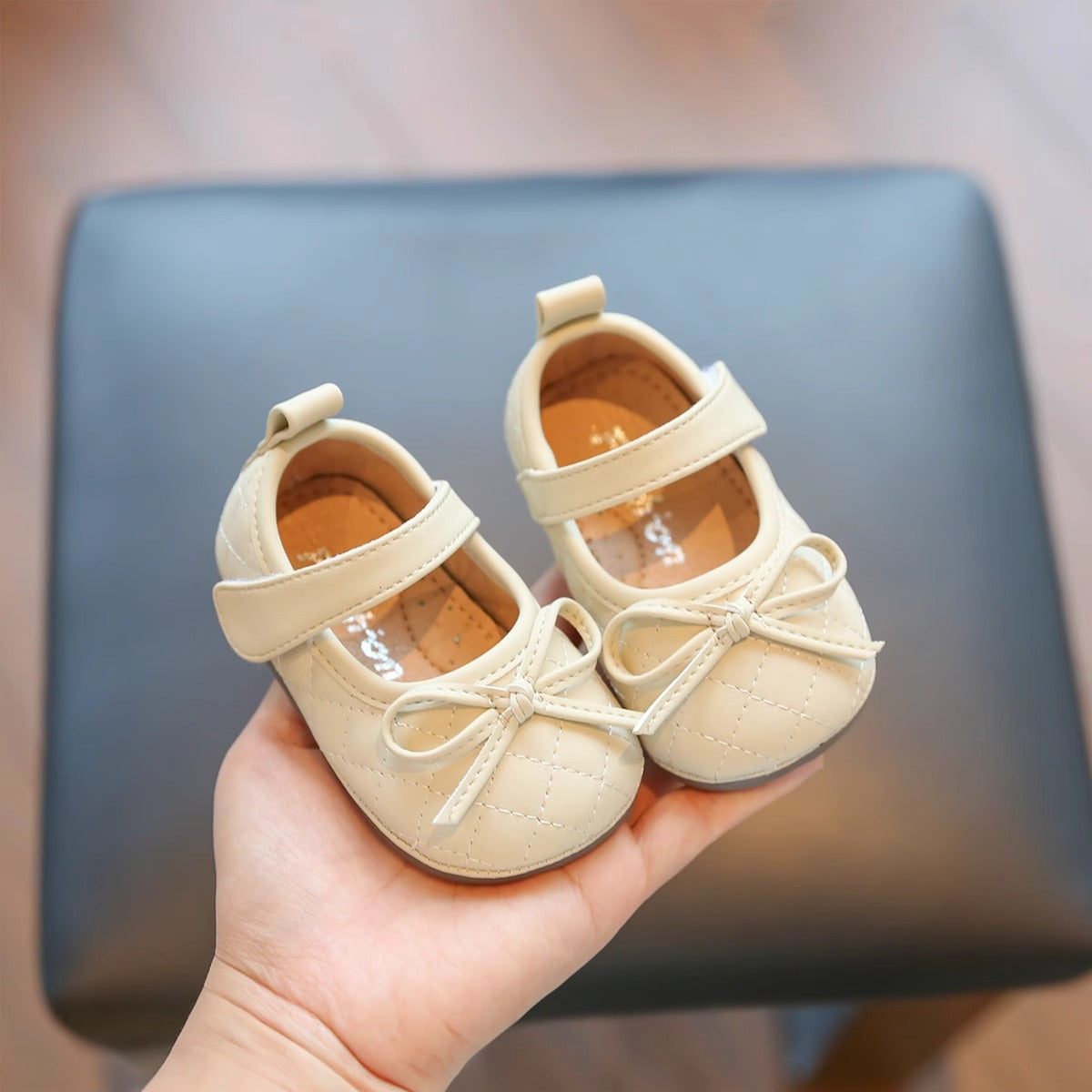 Korean Style Girls Soft Leather Shoes – Non-Slip & Stylish 🩰