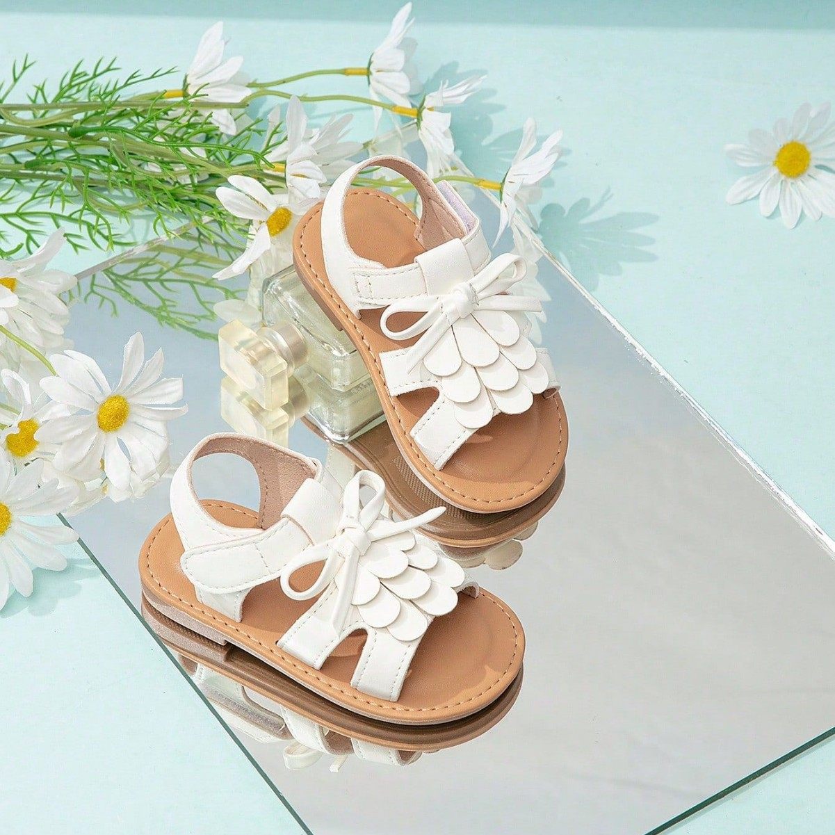 Baby Cute Cartoon Applique Decorative Woven Velcro Flat Sandals