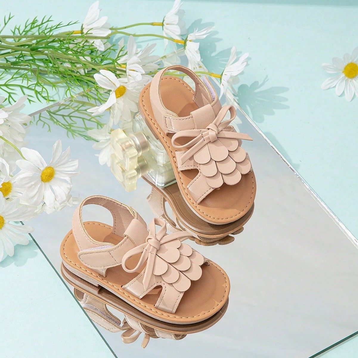 Baby Cute Cartoon Applique Decorative Woven Velcro Flat Sandals